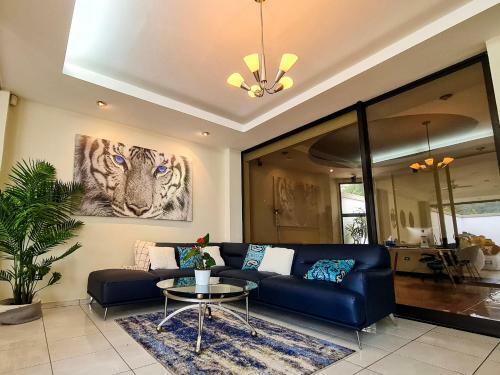 Luxury House In Santa Elena