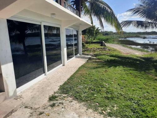 Apartamento A Orilla Del Lago A 30 Min De Tikal