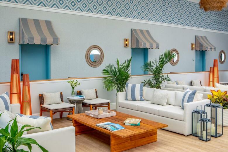 Hotel Ashore Resort & Beach Club