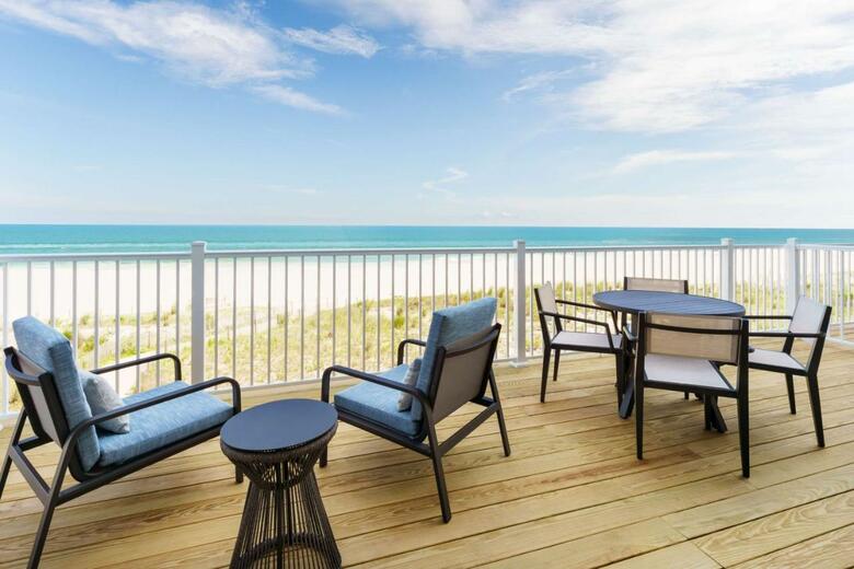 Dunes Manor Hotel