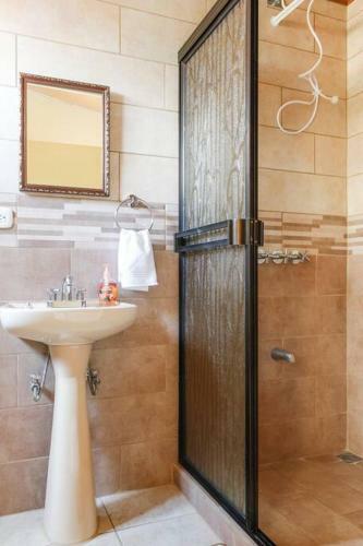 Bonito Apartamento Al Este De San Jos�.