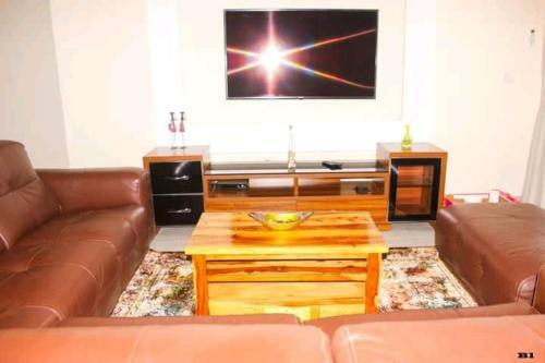 L S Apartment's