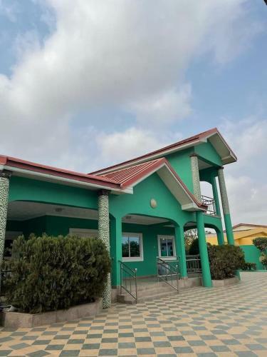 Spacious 2 Bedroom Guest House, East Legon
