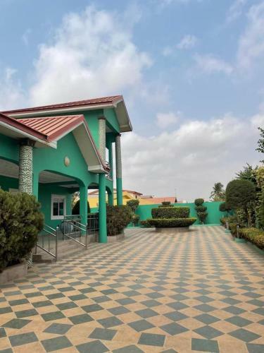 Spacious 2 Bedroom Guest House, East Legon