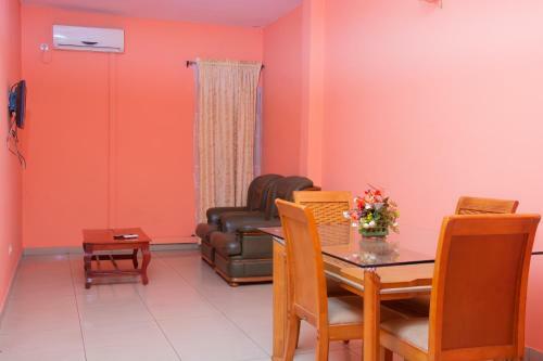 Apartamento Nezafi Specious Appart Lob�
