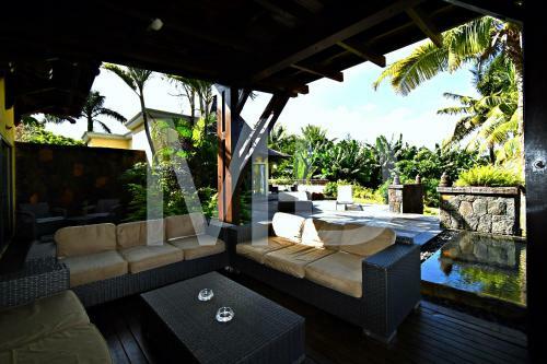 Villa Corallia, Tropical Mansion