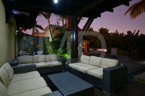 Villa Corallia, Tropical Mansion