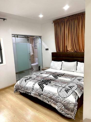 Court Apartment