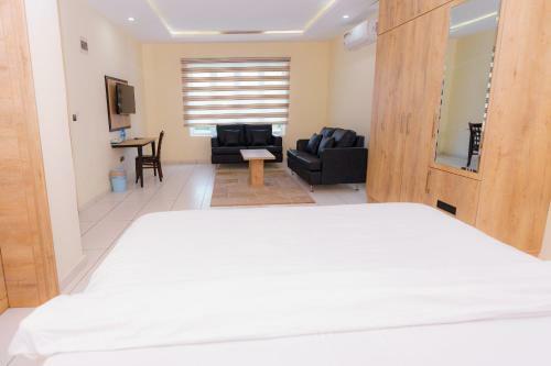 Hotel Zuma Rock Resort
