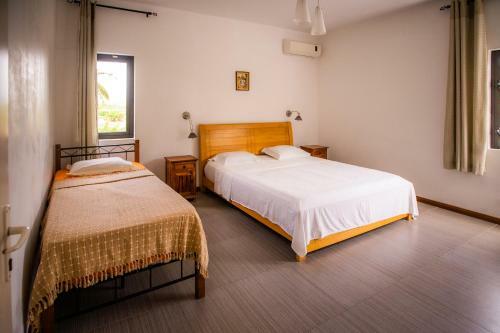 Villa Simone: Sunlit Beach Getaway W/ Pool + Wifi