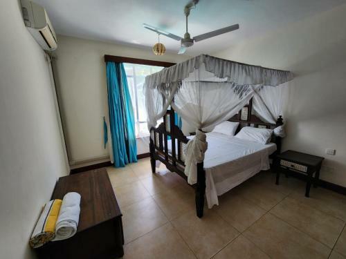 Spectacular Praiseworthy 2 Bedroom Apartment