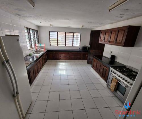 A Breath-taking 5-bedroom Holiday Home!