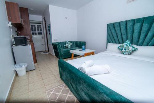 Fully Furnished Studio Apartment In Ruaka