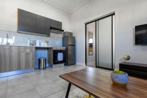 Apartamento #alimamaspaces: Nonku's Greenlee Studio