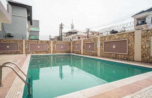 Luxury 2bedroom Apartment With Pool