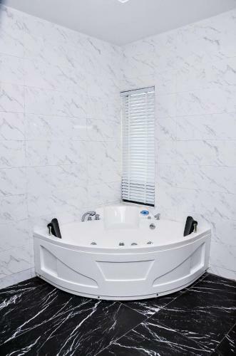 Apartamento Private Penthouse @ America Luxury Extended Stay