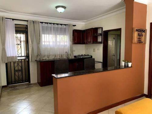 Cozy 2-bedroom Apartment Within City Limits.
