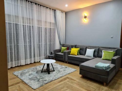 Unia Fancy Flats 3 Bed Room Apartment- Flat 2