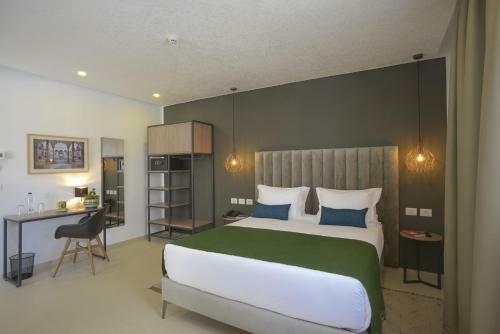 Apartamento Maia Hotel Suites