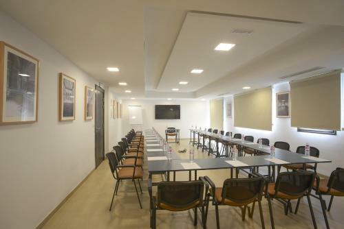 Apartamento Maia Hotel Suites