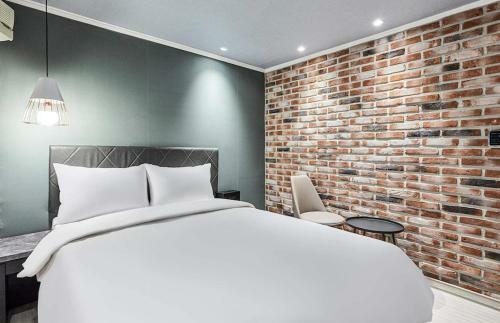 Motel Hotel Wo Yongsan Station