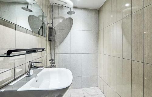 Motel Hotel Wo Yongsan Station