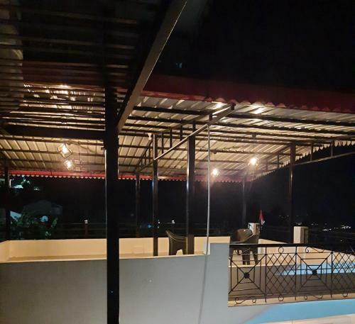 Whitehouse Homestay