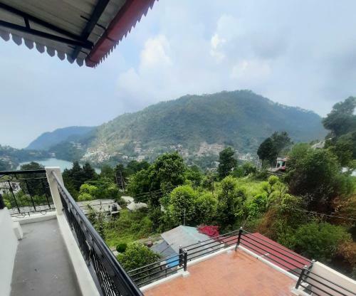 Whitehouse Homestay