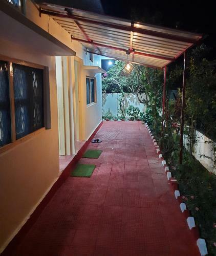 Whitehouse Homestay