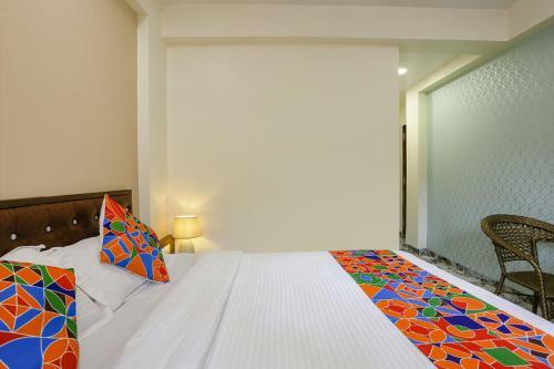Fabhotel Golden Birds Lodging