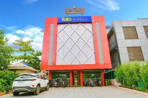 Fabhotel Golden Birds Lodging