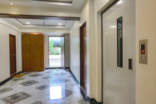 Fabhotel Golden Birds Lodging