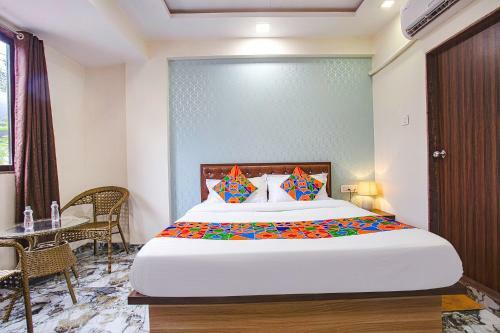 Fabhotel Golden Birds Lodging