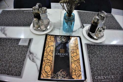Crevice Hotel