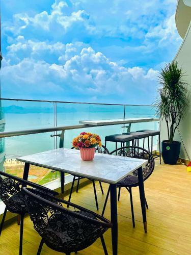 Apartamento H� Mai Citadin Homestay H? Long