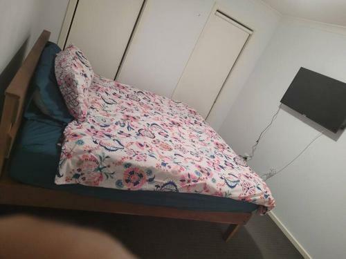 Cheerful 4 Bedroom Place Near The Beach.