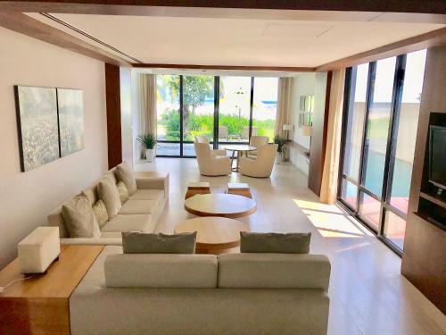 Beachfront Villa 3bedrooms Romantic For Honeymoon