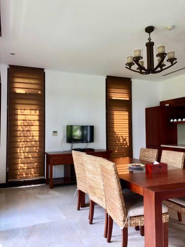 Charming 4 Bedrooms Villas With Few Step To Beach