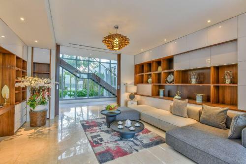 Stunning Beachfront 6br Villa W Largest Pool
