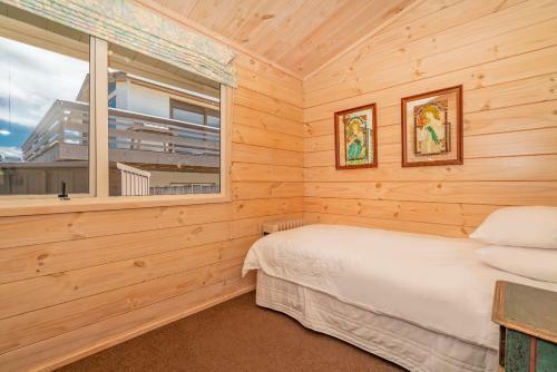 Absolute Beachfront Bach - Pauanui Holiday Home