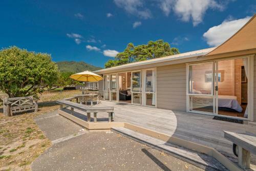 Absolute Beachfront Bach - Pauanui Holiday Home