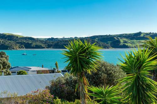 Relax At Raglan - Raglan Holiday Home