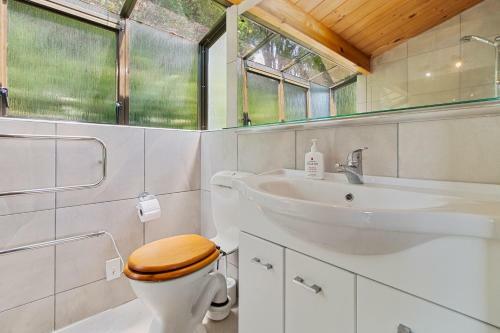 Country Retreat - Athenree Holiday Home
