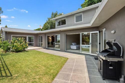 Country Retreat - Athenree Holiday Home