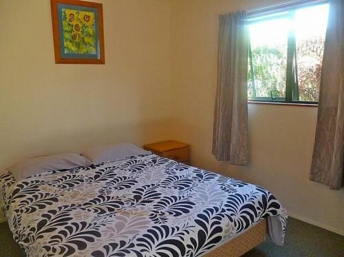 Mercury Bach - Whitianga Bach