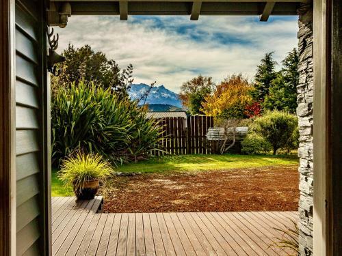Stag & 3 Pigs - Ohakune Holiday Home