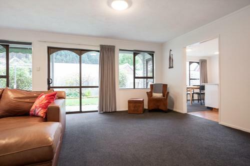 Town Centre House. Perfect For Families And Groups