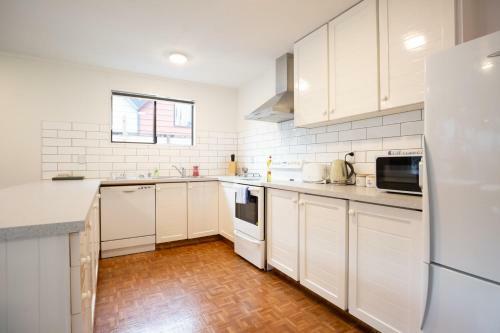 Town Centre House. Perfect For Families And Groups