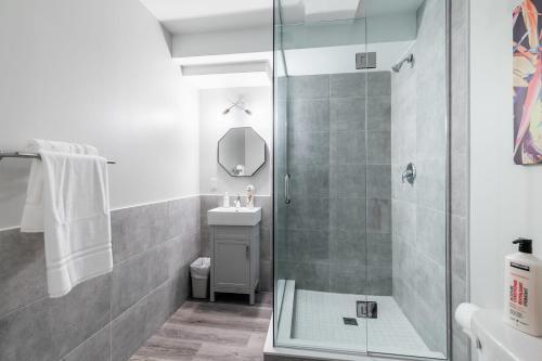 Brand New - 1br Modern Apartment - Prime Location