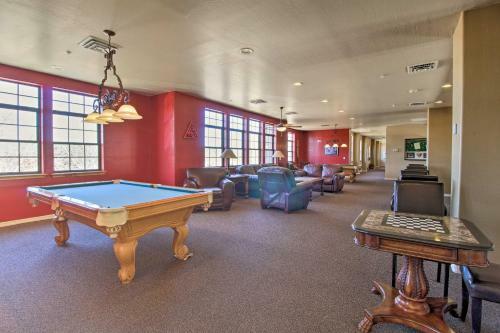 Apartamento Rustic-chic Overgaard Condo With Fishing Pond!